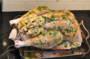 A&amp;V ABHF Oven Ready Turkey (6-8 ppl)