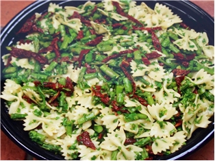 Pasta With Sundried Tomato &amp; Asparagus